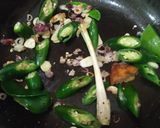 Foto langkah ke 2 dari resep Tumis Tongkol Cabe Hijau.