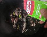 Foto langkah ke 3 dari resep Tumis Cumi Hitam.