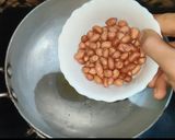 A picture of step 1 of Rava upma.