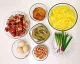 Hình bước làm 1 của món Mì quảng thập cẩm