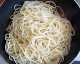 Foto del paso 3 de la receta: Tallarines con callampas deshidratadas