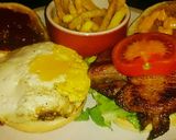 A picture of step 10 of Tex's Egg & Bacon Cheeseburgers 🐷 🍔🐄🍳🧀.