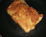 A picture of step 3 of Toasted Bread With Eggs and grilled Chicken.