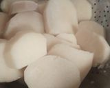 A picture of step 1 of Yam in egg.