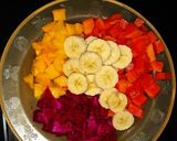 Foto langkah ke 1 dari resep Salad Buah Anti Galau.