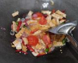 Foto langkah ke 4 dari resep Tumis Jamur Tiram.
