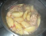 Une image de l'étape 3 de Poulet aux pommes de terre rôties 🍴.
