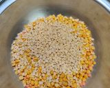 A picture of step 1 of Dal Palak.