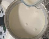 Foto del passaggio 3 della ricetta Cheesecake allo Yogurt e Copertura di Fragole al Marsala