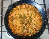 A picture of step 3 of Chicken Paella.
