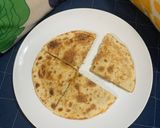A picture of step 6 of Quesadilla (with few drops of oil and food turns delicious).