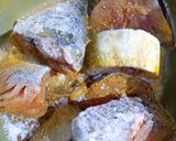 Foto langkah ke 1 dari resep Ikan Tongkol Segar Kuah Asam Ala-ala Manado.