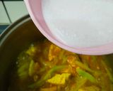 Foto langkah ke 4 dari resep Lontong Gulai Campua (labu siam, kacang panjang, tahu, usus).