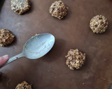 Foto del paso 3 de la receta: Galletas de avena y pasas 🍇 sin azúcares agregados ni balanza