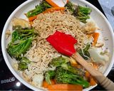 A picture of step 2 of Stir fried veg and noodles.