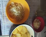 1992. Kolbász hagymás sajtos krumplival 😋 recept fázis 2 fotója