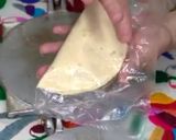 Foto del paso 2 de la receta: Dobladitas de queso con loroco