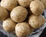तिल मखाने गोंद लड्डू (til makhane gond laddu recipe in Hindi) रेसिपी चरण 5 फोटो