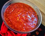 A picture of step 9 of Lal mircho ki chutney.