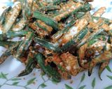 A picture of step 3 of Bhindi pakora.