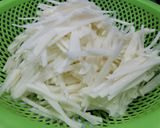 Hình bước làm 1 của món Củ sắn xào tôm