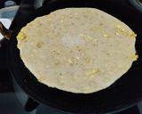 A picture of step 7 of Aloo paneer ke parathe.