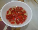 何首烏燉雞湯(簡單料理)的食譜步驟2照片