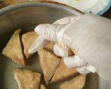 Foto langkah ke 5 dari resep *tahu pong*.