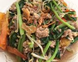 รูปขั้นตอนการทำที่ 3 ของ กวางตุ้งถั่วงอกผัดหมูสับ(Cha sayur)