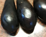 Foto del paso 1 de la receta: Berenjenas rellenas en salsa de tomate