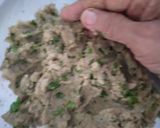 A picture of step 3 of Nendran banana stuffed paratha.