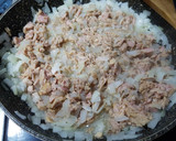 Foto del paso 3 de la receta: Arroz integral con atún, rápido y sano!!😋🍚🍴