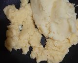 Foto langkah ke 3 dari resep Bitterbalen Kentang Keju.