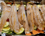 Foto del paso 4 de la receta: Merluza con verduras al papillote