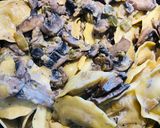A picture of step 7 of Creamy Mushrooms 🍄 with Ravioli.