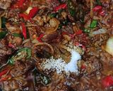 Foto langkah ke 5 dari resep Oseng Daging Pedas.