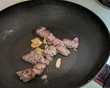 夜市美食-牛排炒麵的食譜步驟2照片