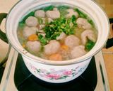 Foto langkah ke 9 dari resep Sup daging bakso.