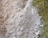 Foto del paso 1 de la receta: Pancitos a la provenzal y queso con harina de avena🍻