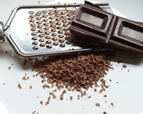 Foto del paso 2 de la receta: Melocotones en almíbar con dulce de leche y chocolate