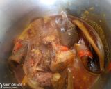 A picture of step 2 of Cowleg pepper soup 🍲.