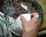 Foto langkah ke 1 dari resep Serundeng kelapa kacang.