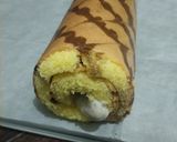 Foto langkah ke 5 dari resep Bolu gulung tiramisu tanpa emulsifier.