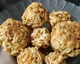 Foto langkah ke 6 dari resep Bola bola mie.