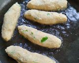 A picture of step 2 of Chola Fingers.