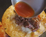 Foto del paso 8 de la receta: Quesadillas de birria 🌹