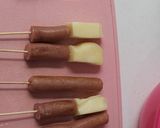 Foto langkah ke 3 dari resep Corndog mozarella.