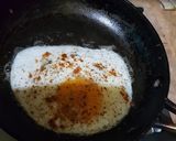 A picture of step 2 of 3 spice Half fry Egg.