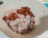 A picture of step 1 of Paella Gancedo (Chicken and Chorizo Rice).