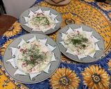 Une image de l'étape 13 de Salades de concombre à la crème, tomates, roquefort et aneth.
